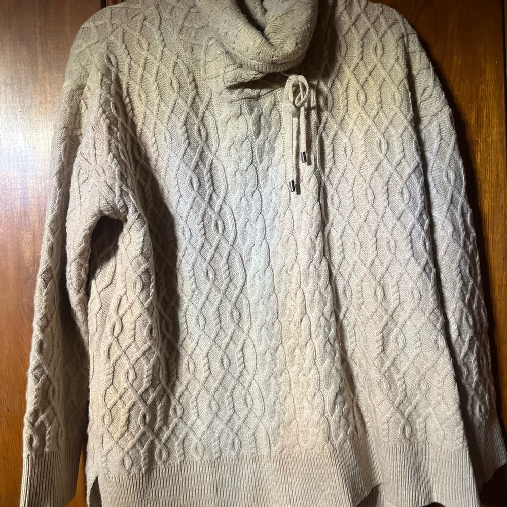Cozy Cable Knit Sweater - Tan